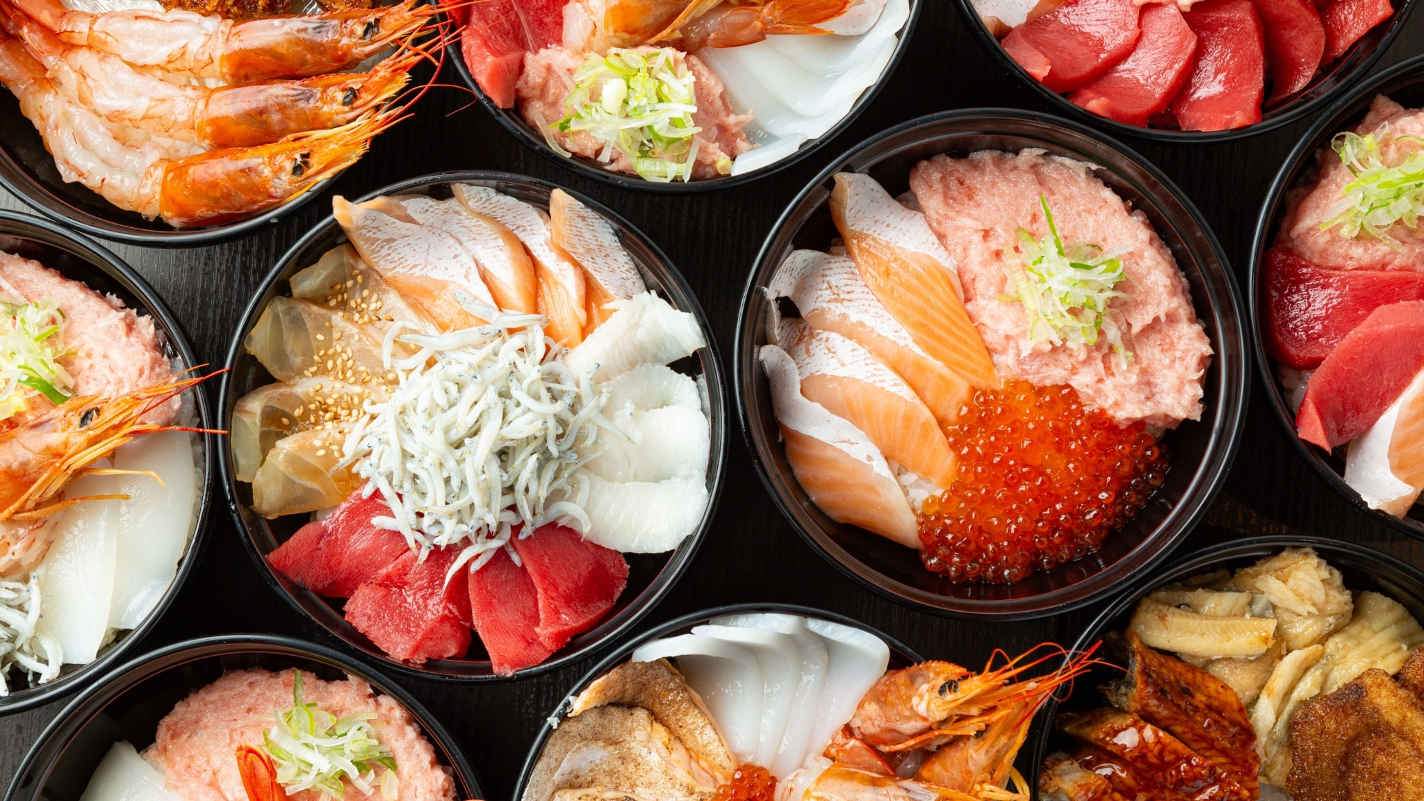公式】海鮮ときどきブタ｜京都・四条駅すぐ！ネタを自分で選べる海鮮丼